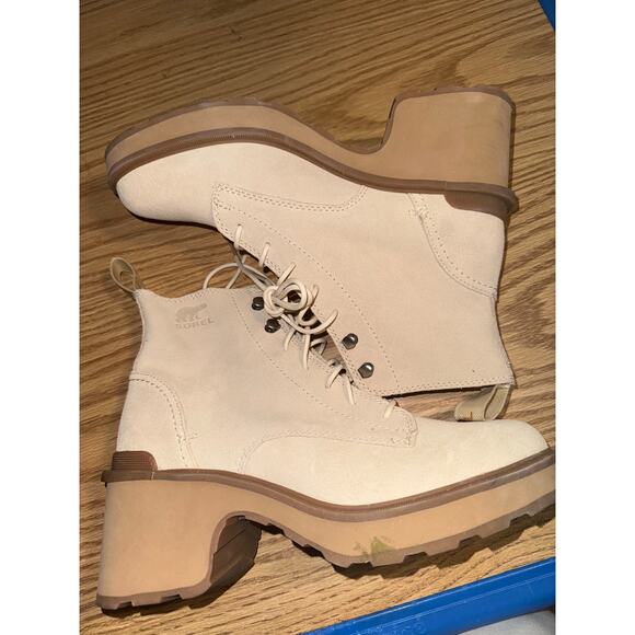 size 8.5 women’s Sorel Hi-Line Heel Lace in Bleached Ceramic/Caribou Buff - Picture 7 of 9